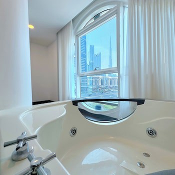 Emirates Grand Hotel