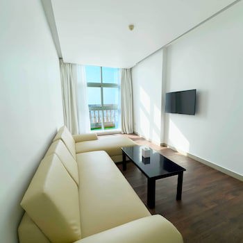 Emirates Grand Hotel