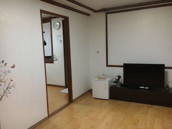 Backpackers In Yeosu - Hostel