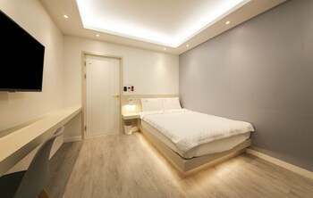 Backpackers In Yeosu - Hostel