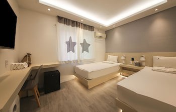 Backpackers In Yeosu - Hostel