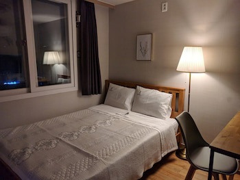 Backpackers In Yeosu - Hostel