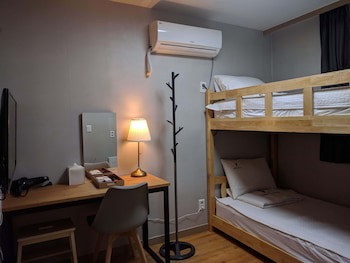 Backpackers In Yeosu - Hostel