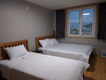 Backpackers In Yeosu - Hostel