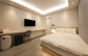 Backpackers In Yeosu - Hostel