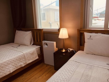 Backpackers In Yeosu - Hostel