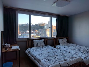 Backpackers In Yeosu - Hostel