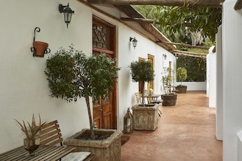 Yellow Aloe Guesthouse