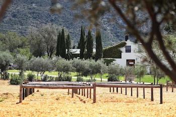 Berluda Farmhouse & Cottages