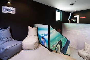 Automobil Hotel