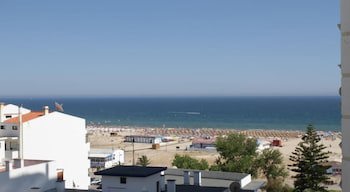 Baia Beach Hotel (Ex. Baia De Montegordo)