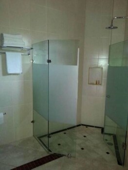 Hotel Y Suites Los Encantos