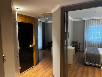 (1)Double or Twin Room , 1 Double Bed