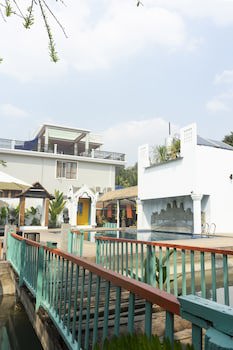 Vimean Sovannaphoum Resort