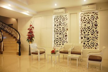 Gandhi Inn