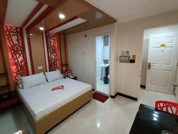 Hotel Sogo Lrt Monumento Station