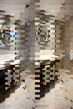 Dosso Dossi Hotels & Spa Downtown