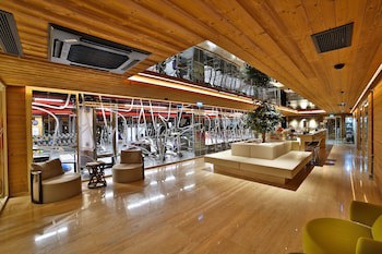 Dosso Dossi Hotels & Spa Downtown
