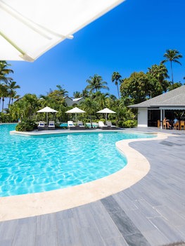 Carlisle Bay