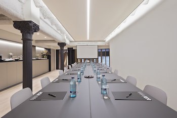 Acta Atrium Palace