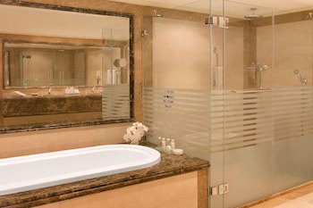 Sheraton Kuwait, A Luxury Collection Hotel, Kuwait City