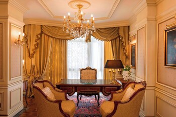 Sheraton Kuwait, A Luxury Collection Hotel, Kuwait City