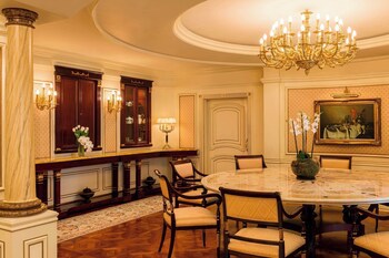 Sheraton Kuwait, A Luxury Collection Hotel, Kuwait City