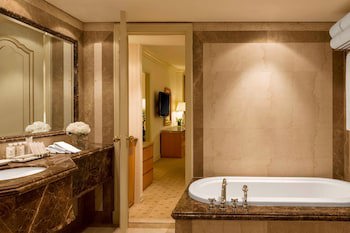 Sheraton Kuwait, A Luxury Collection Hotel, Kuwait City