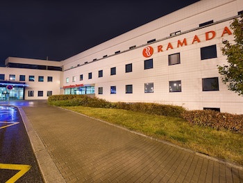 Ramada By Wyndham Airport Prague
