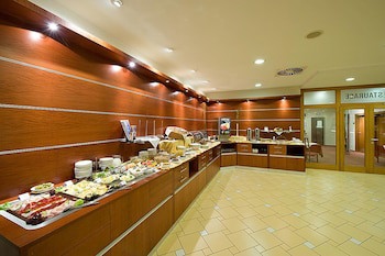 Ramada by Wyndham Airport Prague fotoğrafı