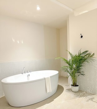 Baan Haad Ngam Boutique Resort & Villas