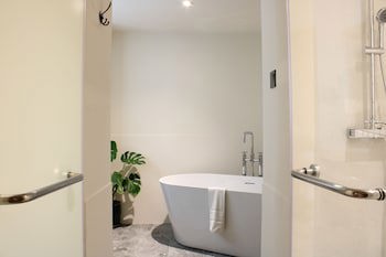 Baan Haad Ngam Boutique Resort & Villas