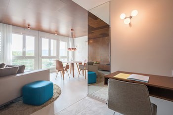Ema House Hotel Suites