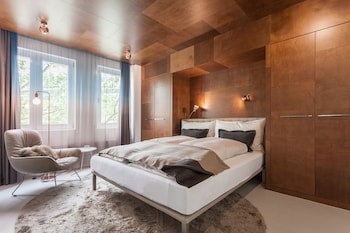 Ema House Hotel Suites