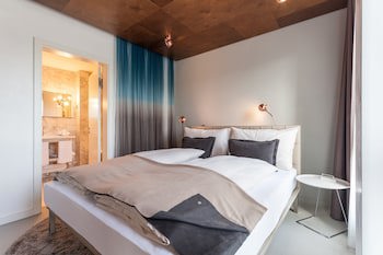 Ema House Hotel Suites