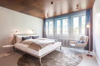 Ema House Hotel Suites