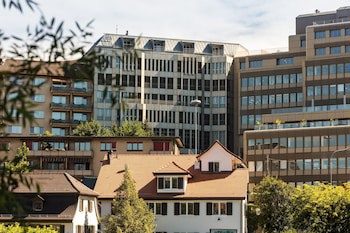 Ema House Hotel Suites