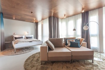 Ema House Hotel Suites