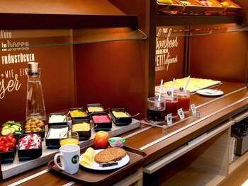 B&B Hotel Berlin City-West galeri fotoğrafı