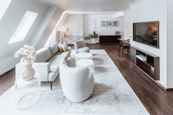 Hotel Q galeri fotoğrafı