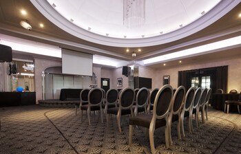 The Cumberland Hotel - Oceana Collection
