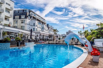 The Cumberland Hotel - Oceana Collection