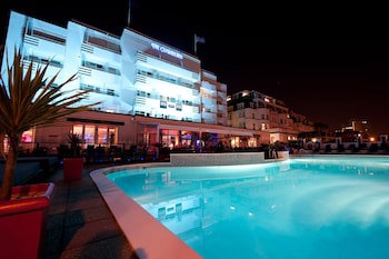 The Cumberland Hotel - Oceana Collection