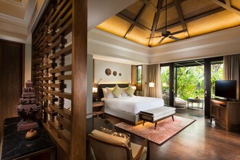 Conrad Bali