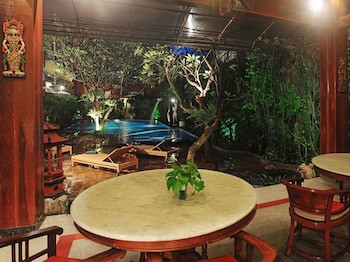 Green Garden Hotel