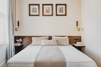 Mamaison Le Regina Boutique Hotel