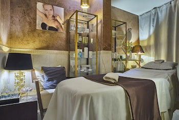 Mamaison Le Regina Boutique Hotel