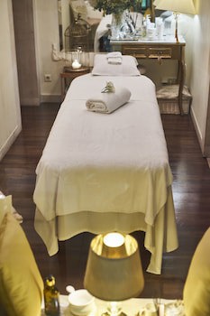 Mamaison Le Regina Boutique Hotel