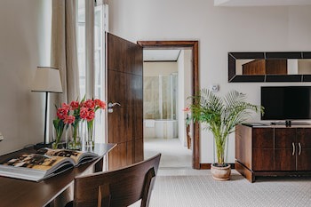 Mamaison Le Regina Boutique Hotel