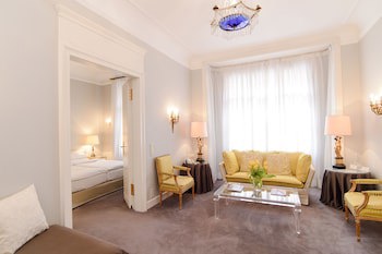 Opera Hotel fotoğrafı
